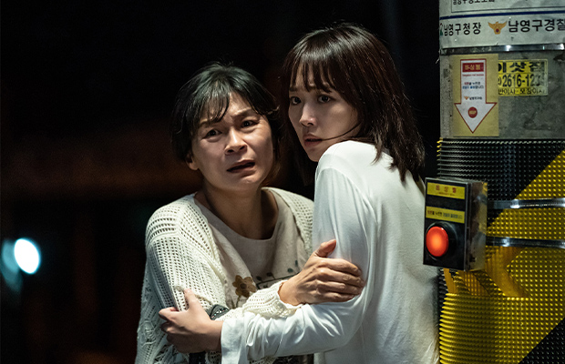 殺人鬼から逃げる夜